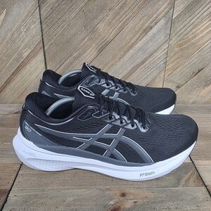 Asics Gel-Kayano 30 Mens Athletic Running Shoes Size 11.5 Black White 1011B548.